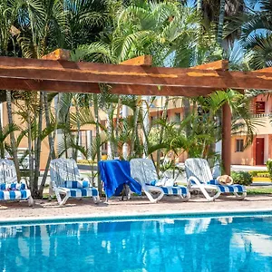 Tecnohotel Itzaes Mexico