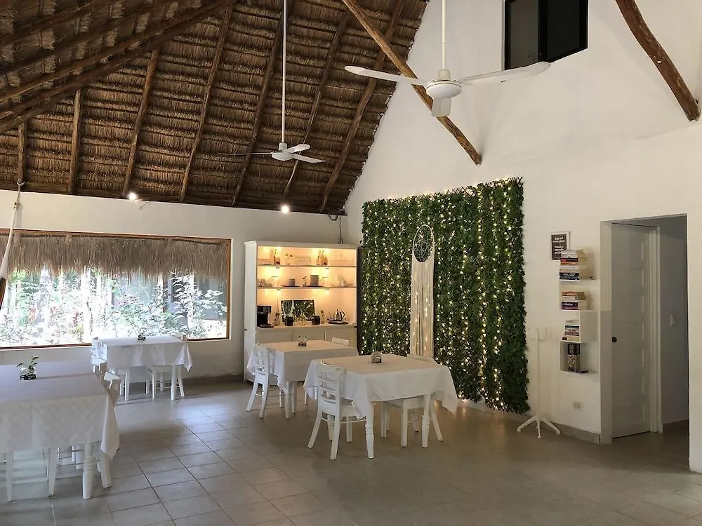 Hotel Maya Eco Village Akumal